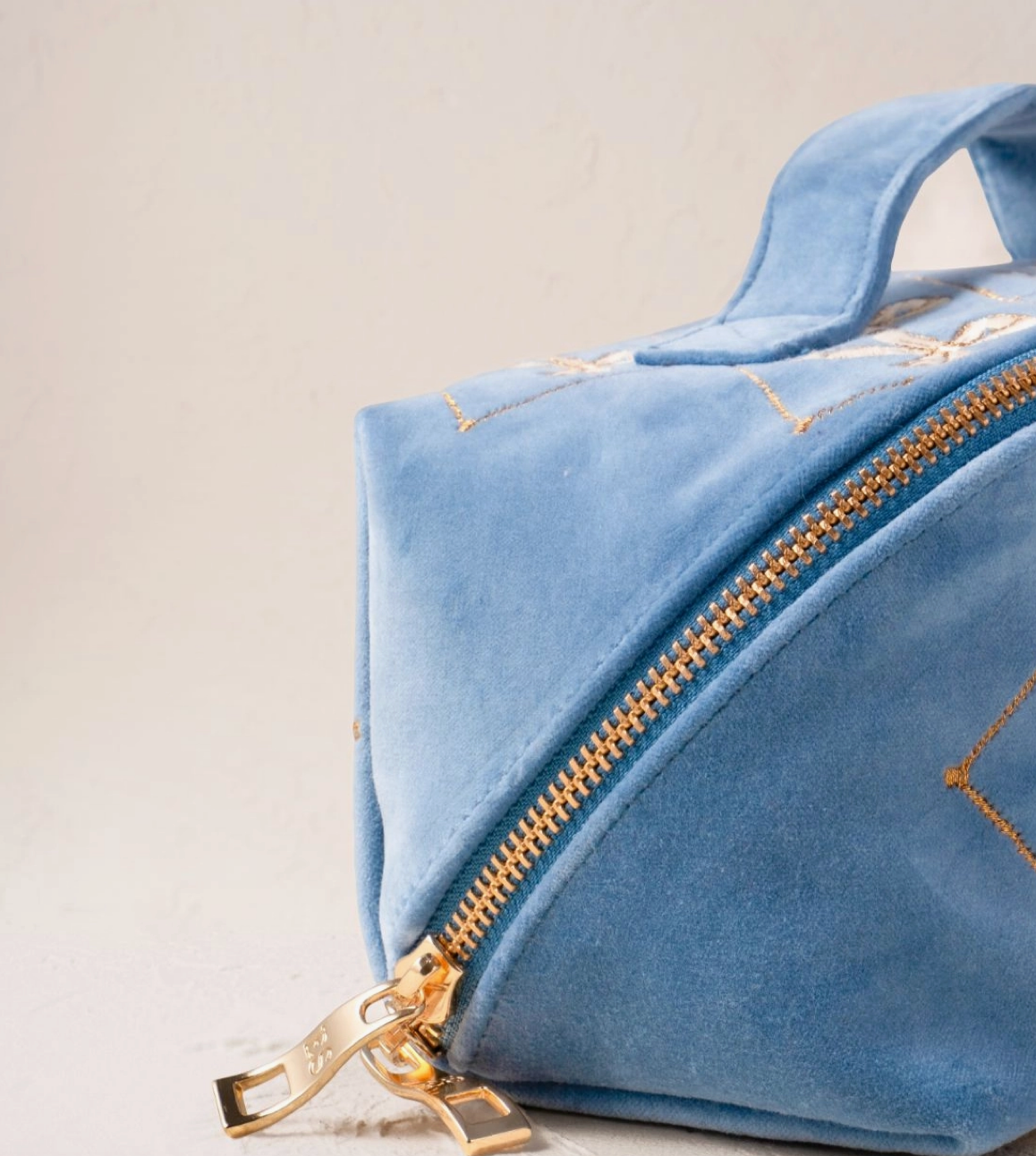 Elizabeth Scarlett Bow Open Flat Makeup Bag | Blue Velvet Cosmetic Bag