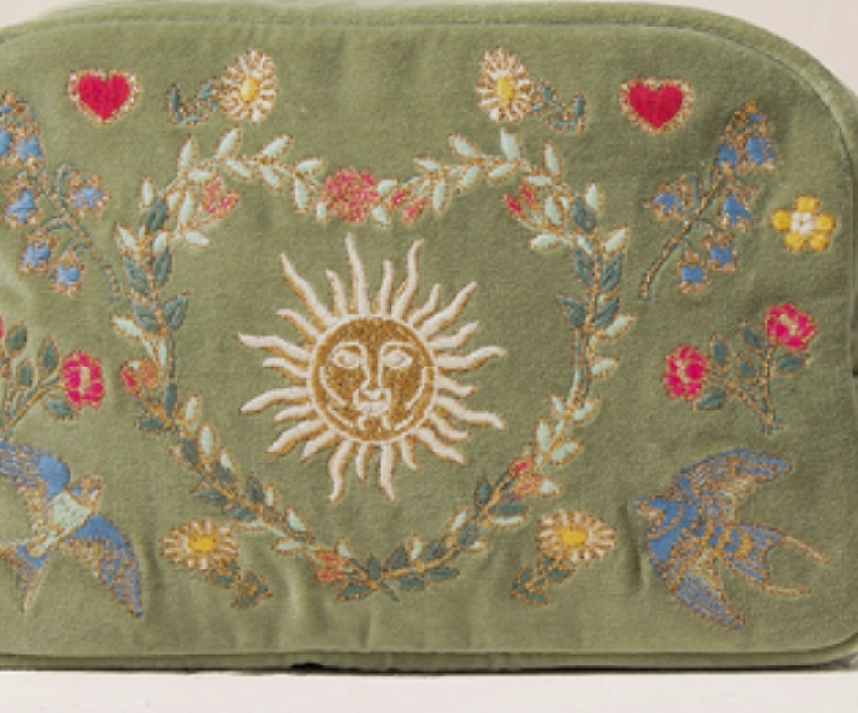 Earth Goddess Makeup Bag | Green