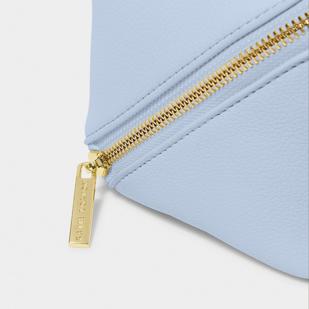Katie Loxton | Medium Makeup And Wash bag in Blue Aura
