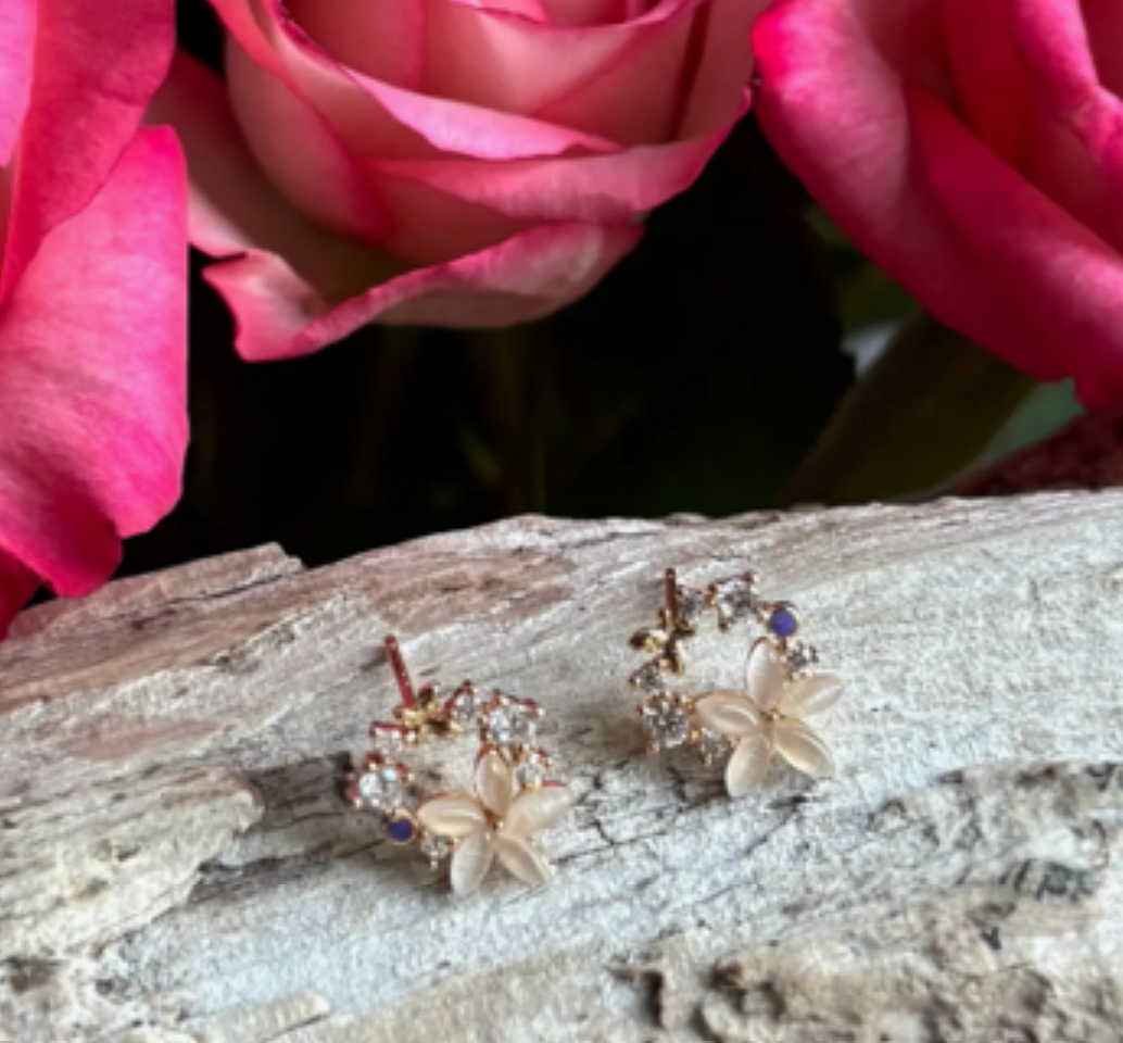 Peach Flower Wreath Stud Earrings