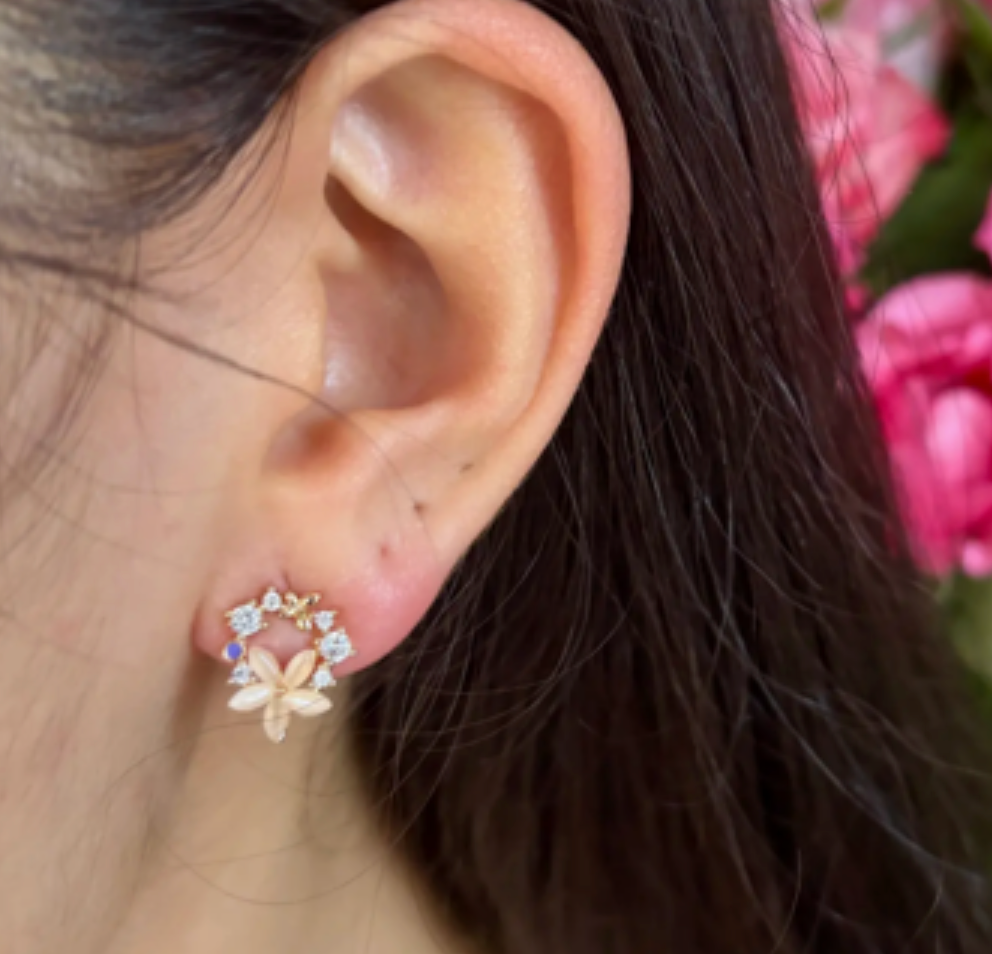 Peach Flower Wreath Stud Earrings
