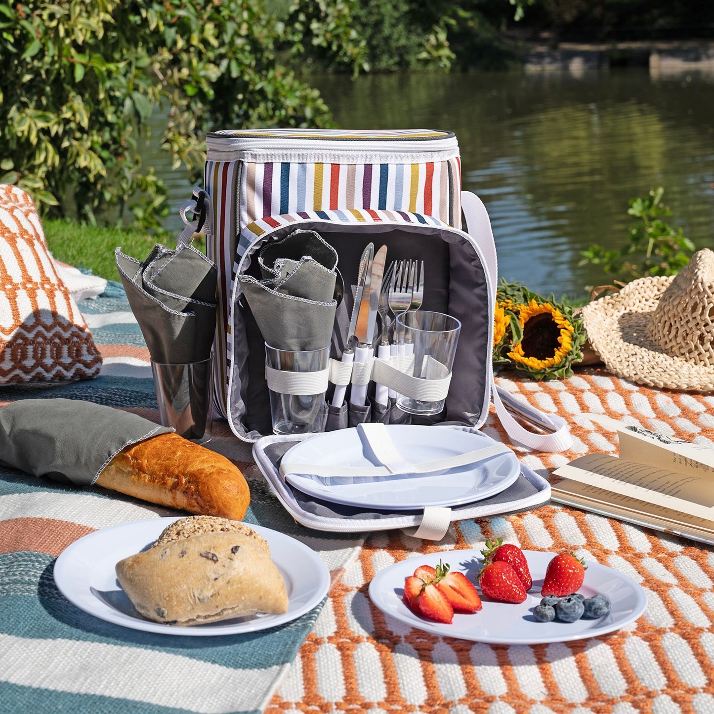 Country Living 4-Person Picnic Bag | Striped Family Picnic Set