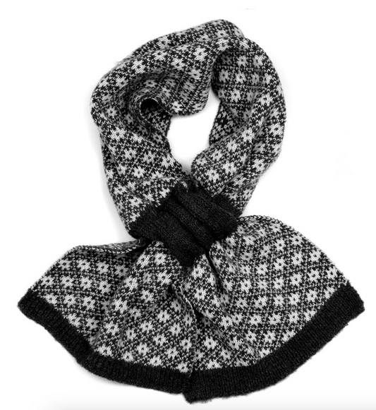 Black Scandi Pull-Through Scarf