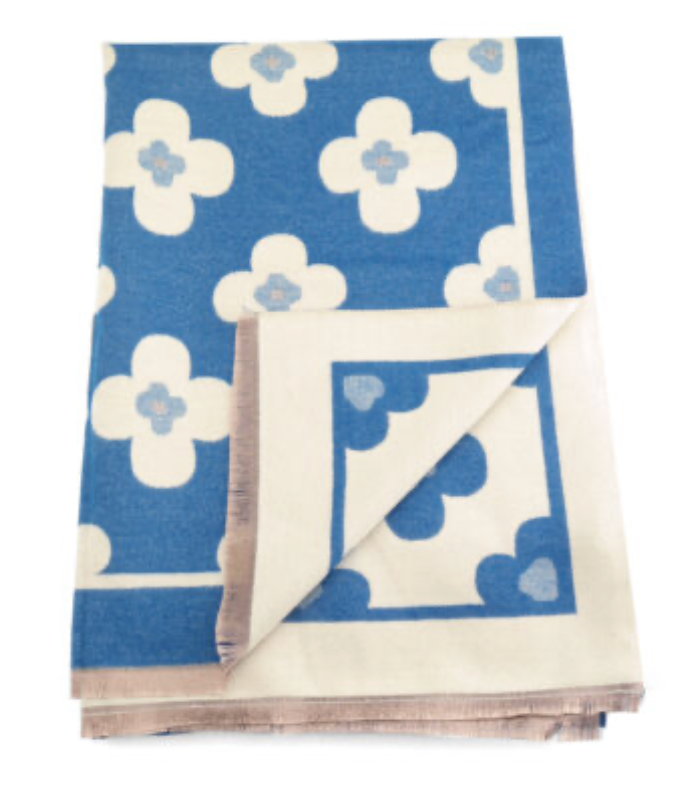 Retro Flower Blanket Scarf | Blue