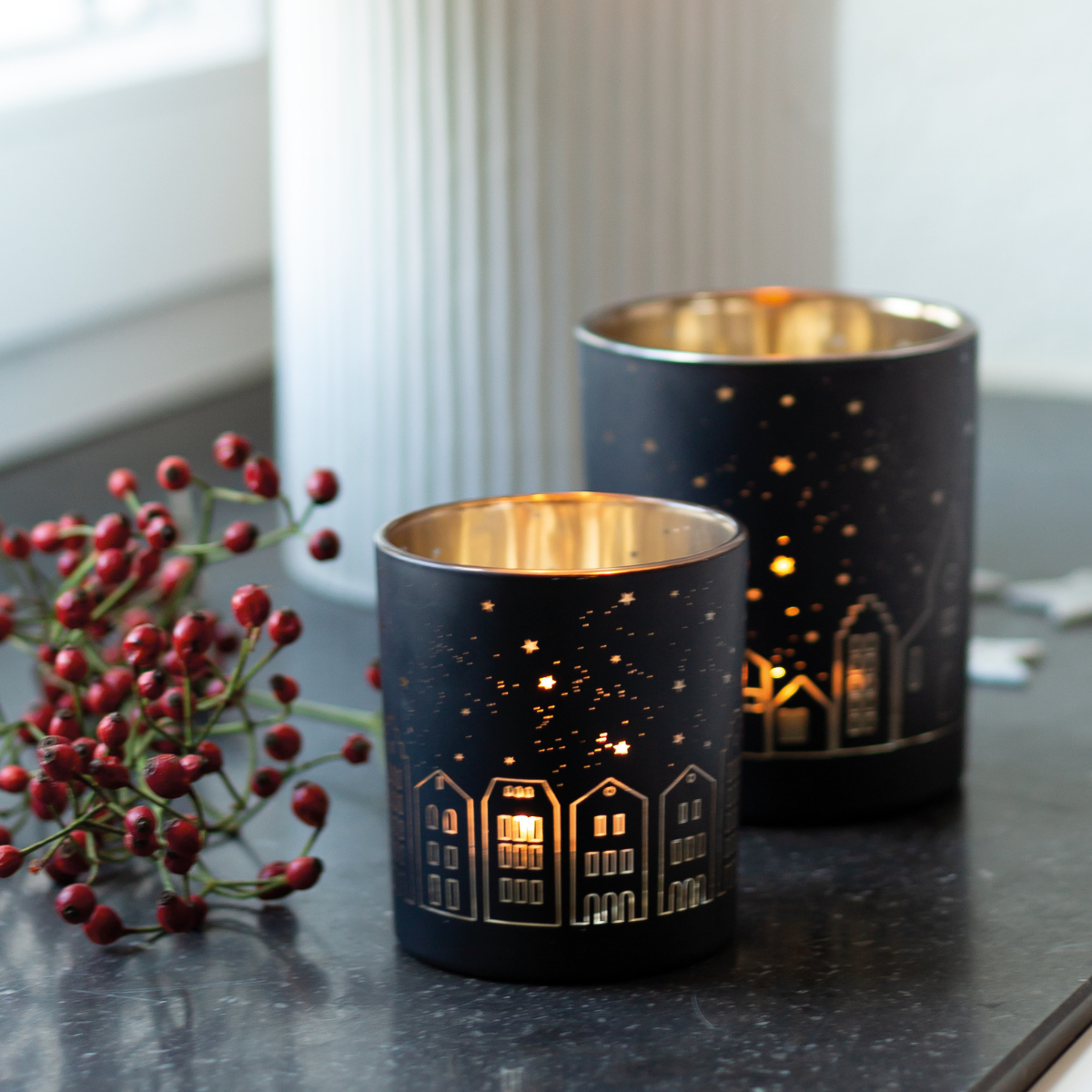 Christmas City Street Glossy Tea Light Holder