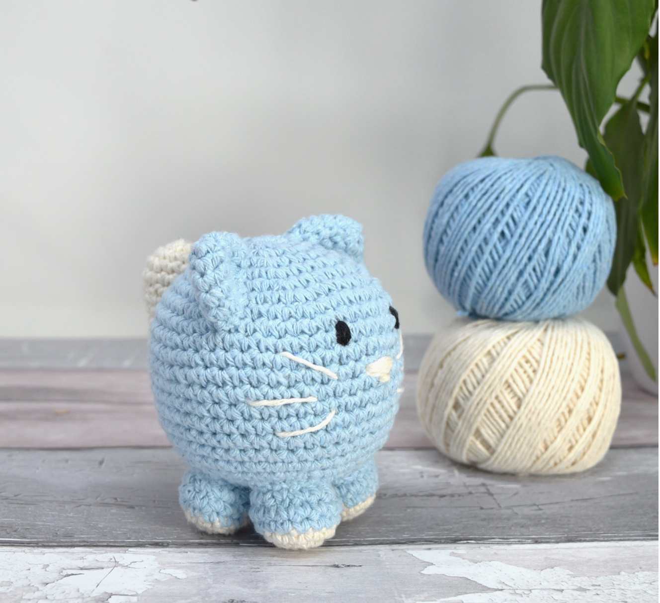 Amigurumi Crochet Kit | Eleanor The Cat | Knitty Critters | Cubies